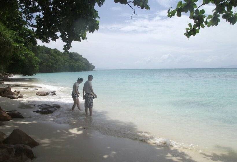 فندق Phi Phi Natural Resort