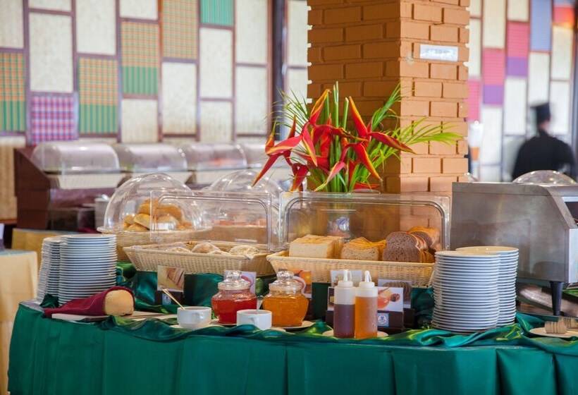 בית מלון כפרי Phi Phi Natural Resort