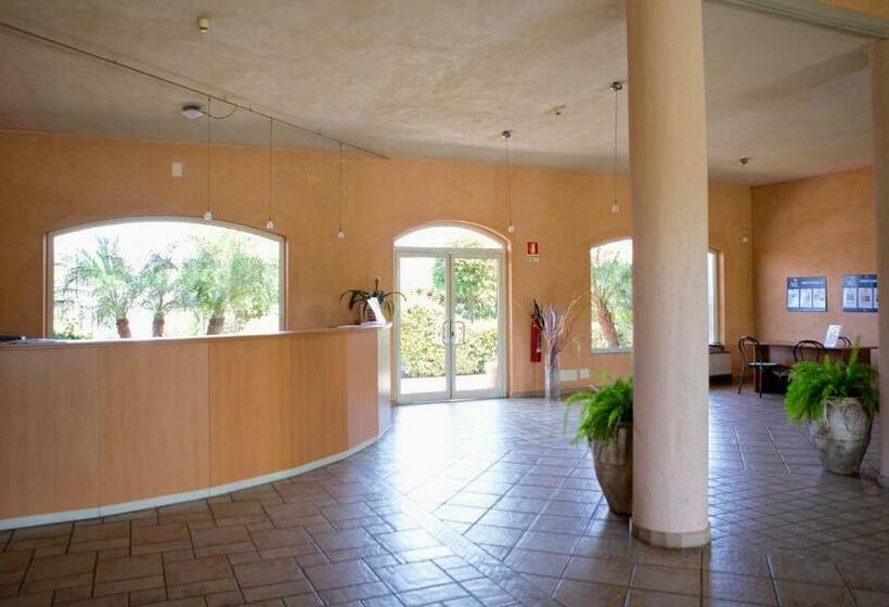 בית מלון כפרי Ihr Pizzo Calabro Resort