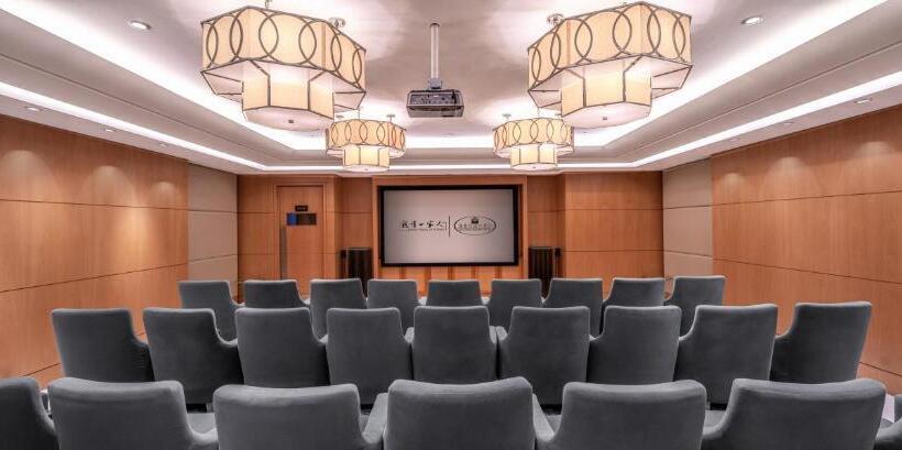 Отель Qingdao Sea View Garden