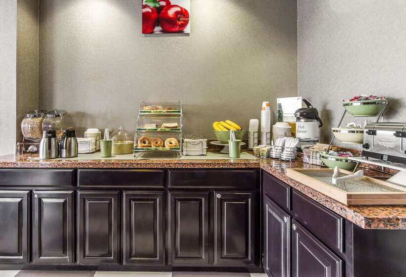 فندق Quality Inn