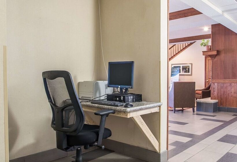 فندق Quality Inn & Suites East Troy I 43