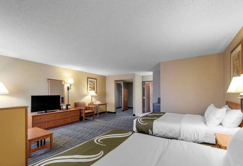 Отель Quality Inn & Suites Wellington   Fort Collins