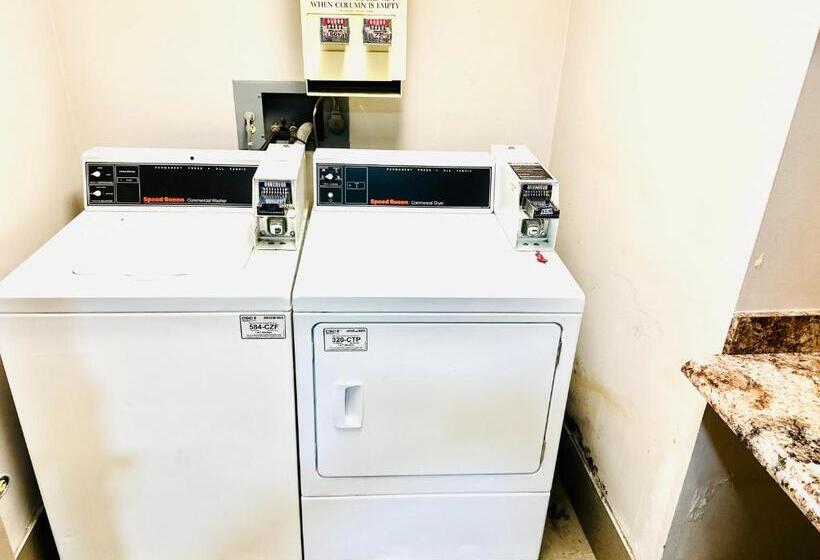 فندق Radiant Inn And Suites