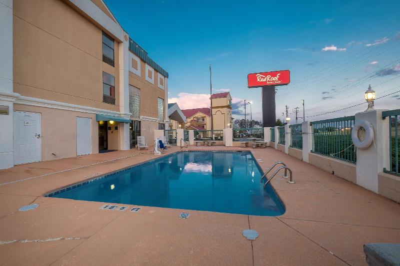 فندق Red Roof Inn & Suites Newnan