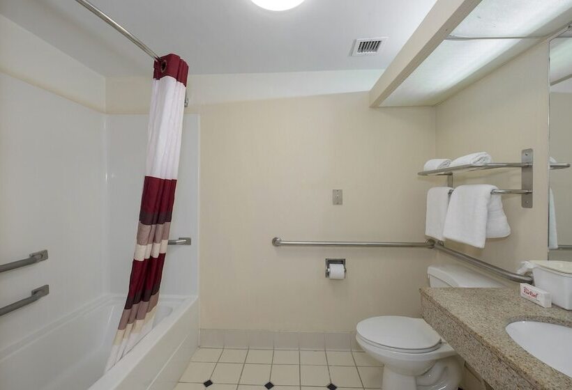 فندق Red Roof Inn & Suites Newnan