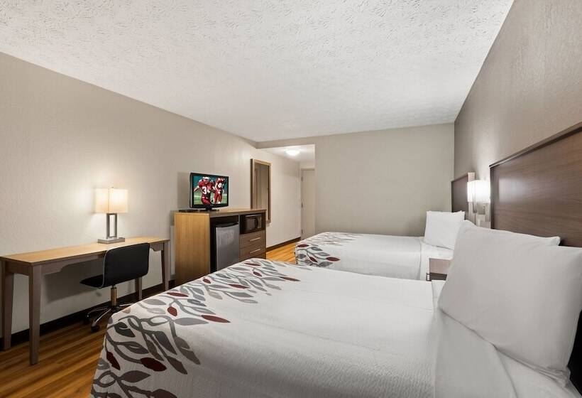 فندق Red Roof Inn & Suites Newnan