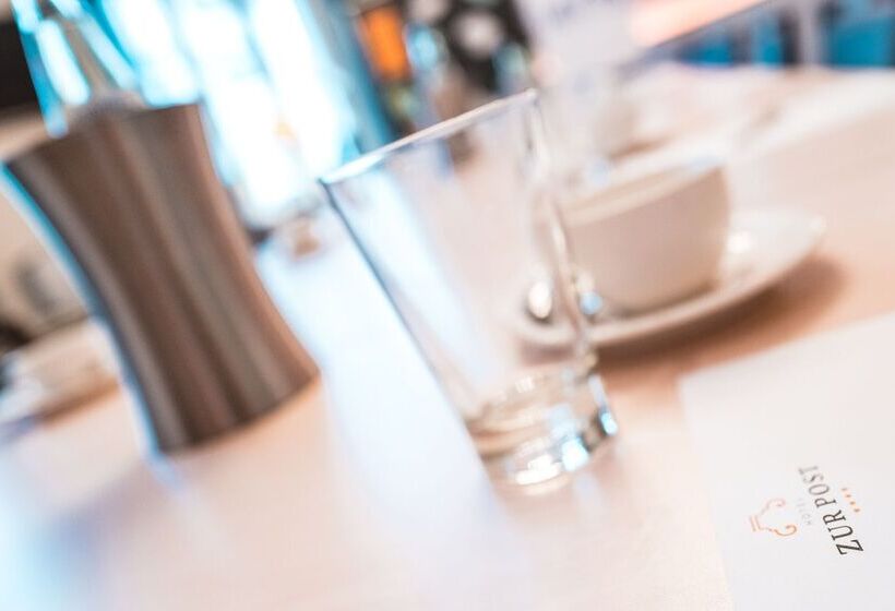 בית מלון כפרי Restaurant Zur Post