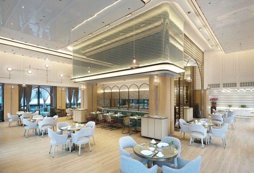 هتل Sanya Golden Phoenix Sea View