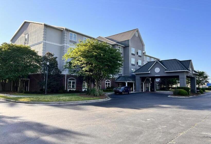 فندق Summerville Park Inn