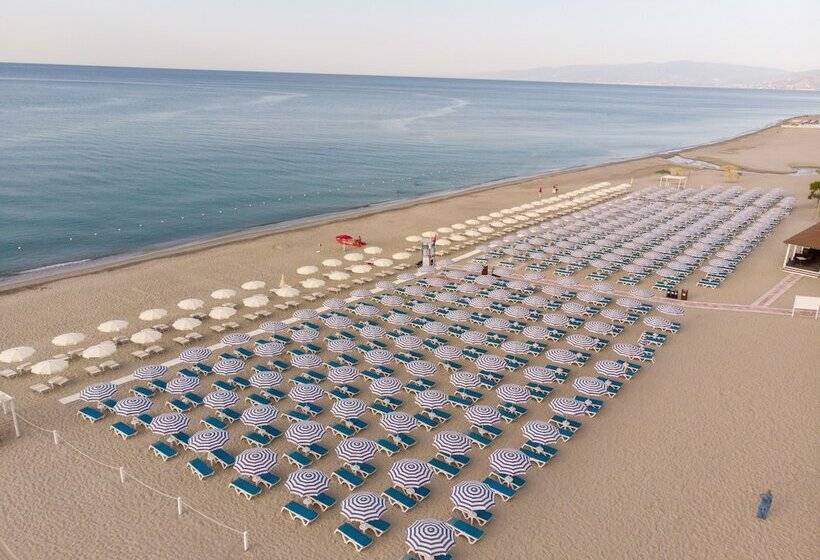 בית מלון כפרי Voi  Floriana Resort