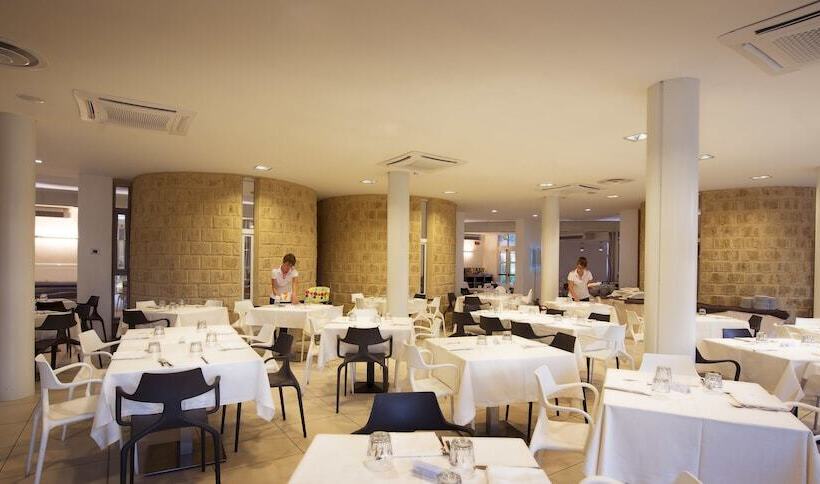 בית מלון כפרי Voi  Floriana Resort