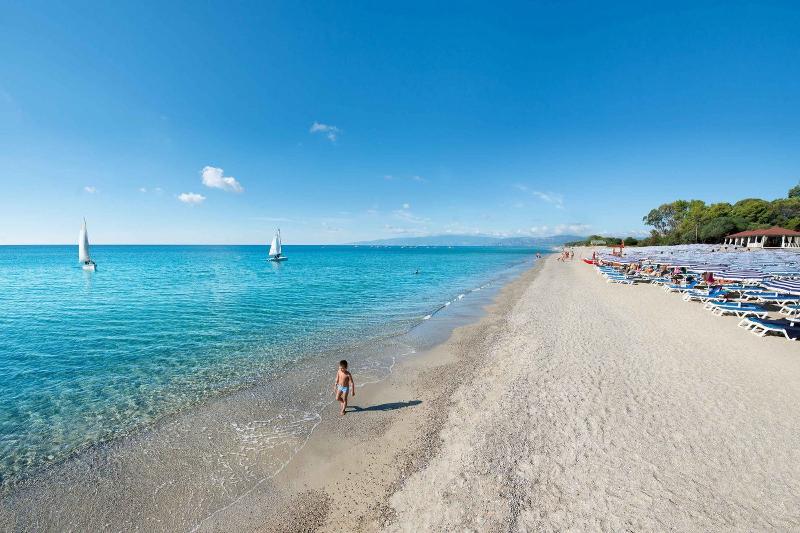 בית מלון כפרי Voi  Floriana Resort