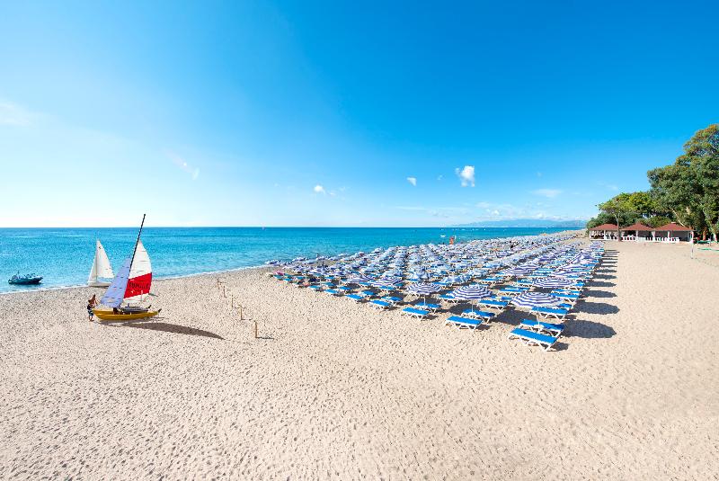 בית מלון כפרי Voi  Floriana Resort