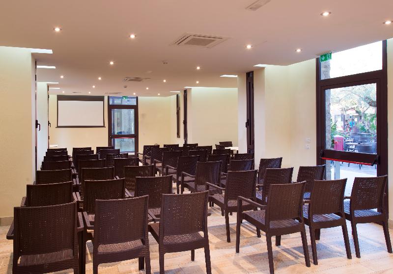 בית מלון כפרי Voi  Floriana Resort