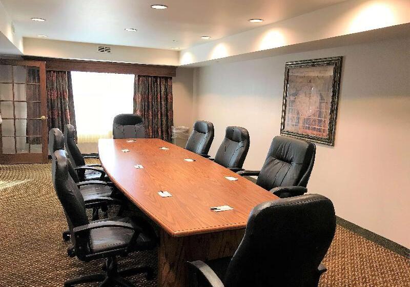 酒店 Holiday Inn Express & Suites Zion By Ihg