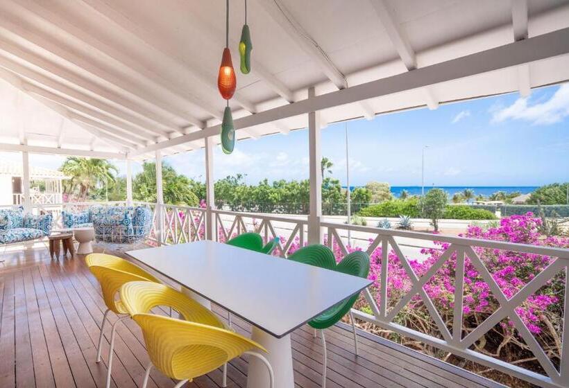 Papagayo Beach Resort