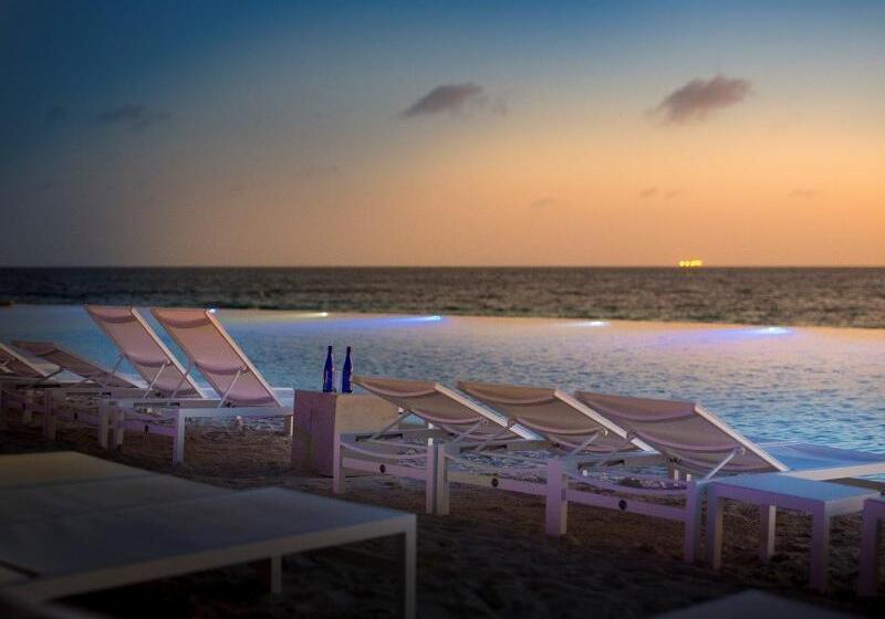 Papagayo Beach Resort