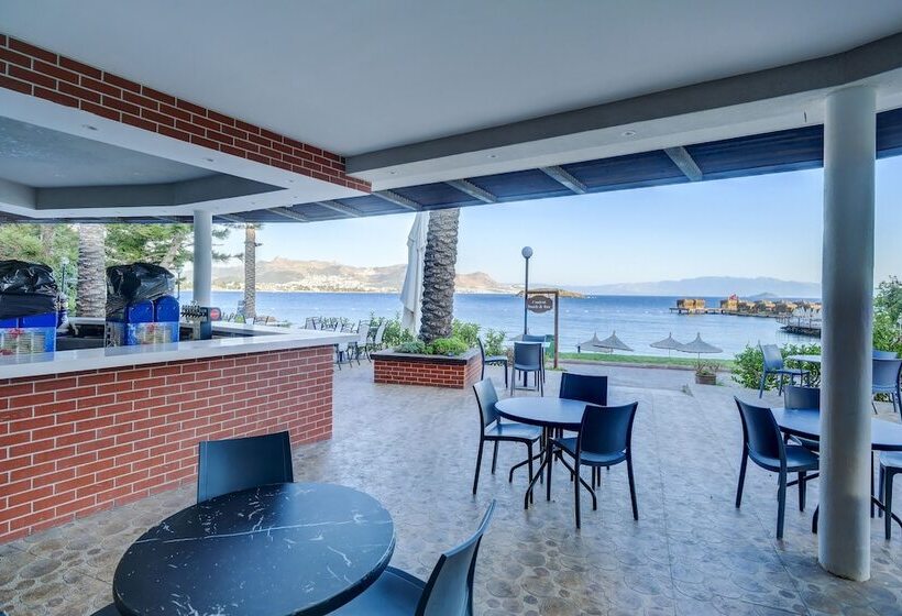 Yasmin Bodrum Resort