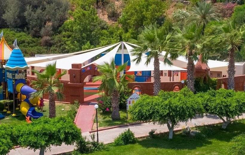 Yasmin Bodrum Resort