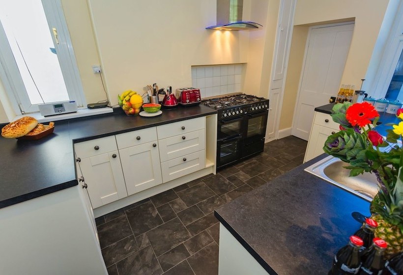 Braunton Fairholme 4 Bedrooms