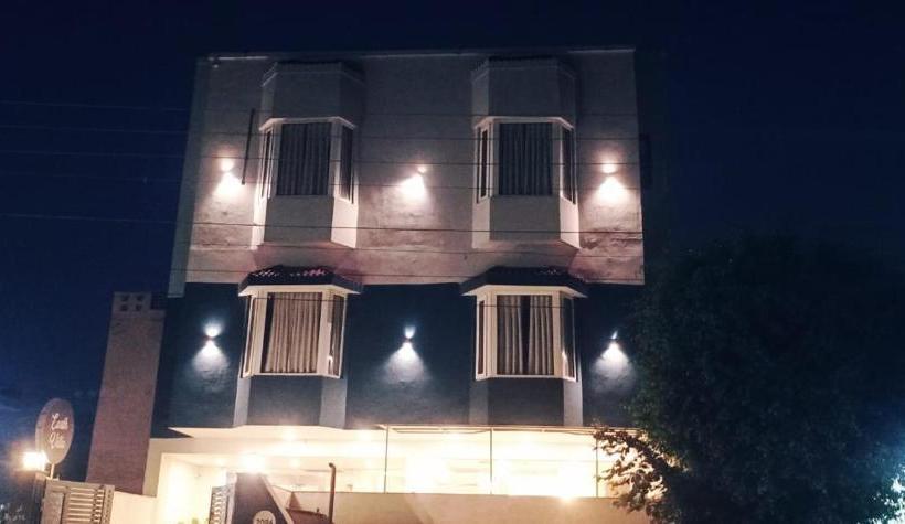 호텔 Itsy By Treebo Earth Villa