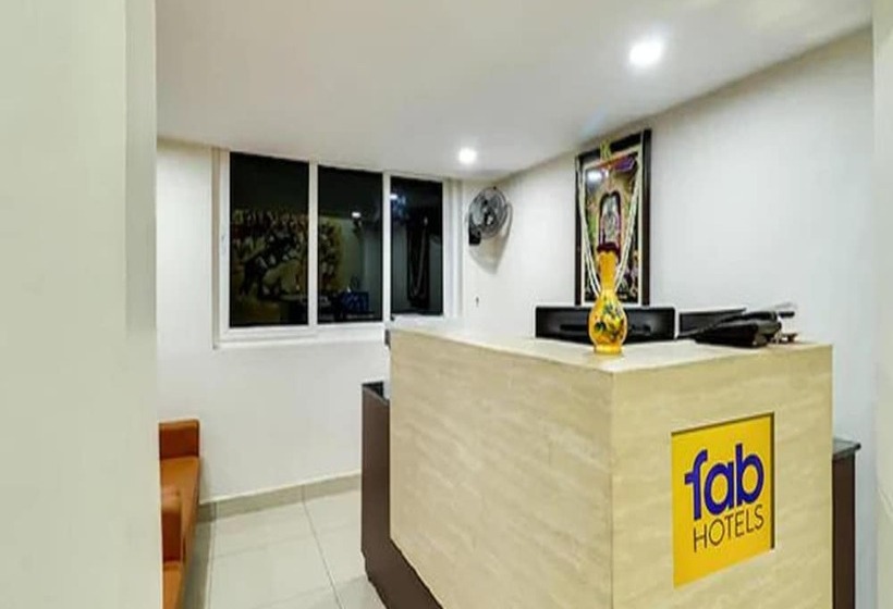 Отель Fab Chakkra Residency