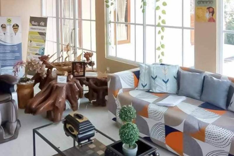 酒店 Kampung Abdi Resort Syariah Mitra Reddoorz