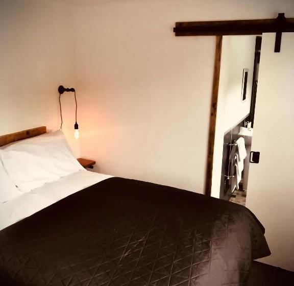 酒店 Ocean View Bar & Rooms