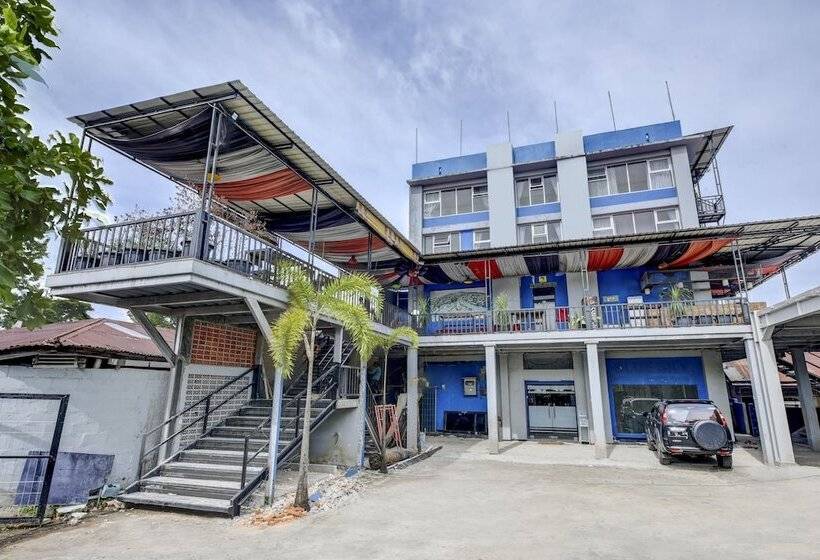 בית מלון כפרי Oyo 4010 Zaara Guest House Syariah