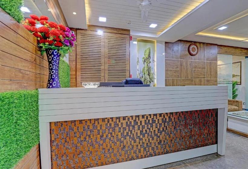 בית מלון כפרי Oyo 75791  Shree Pashupati Inn