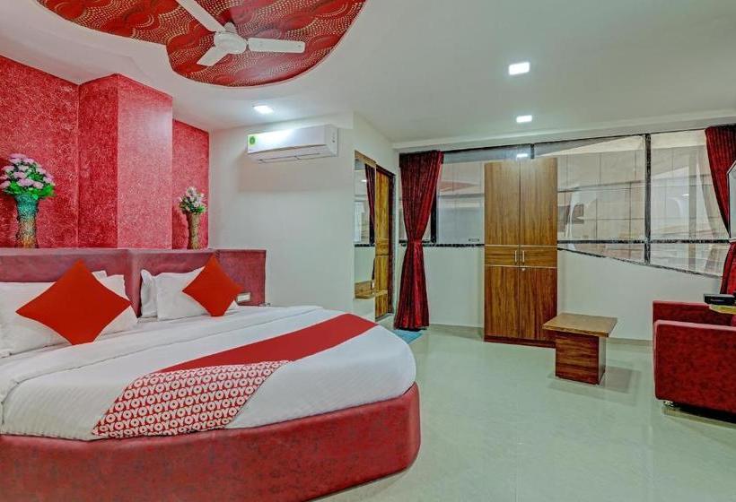 בית מלון כפרי Oyo 75791  Shree Pashupati Inn