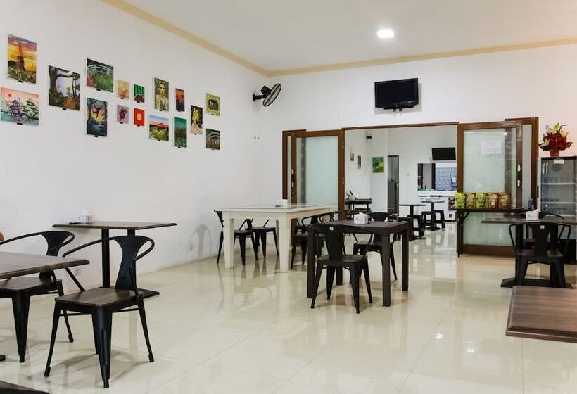 ホテル O Guest House Cahaya 7296