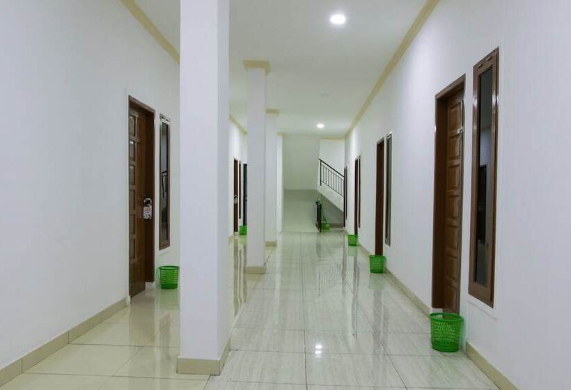 ホテル O Guest House Cahaya 7296