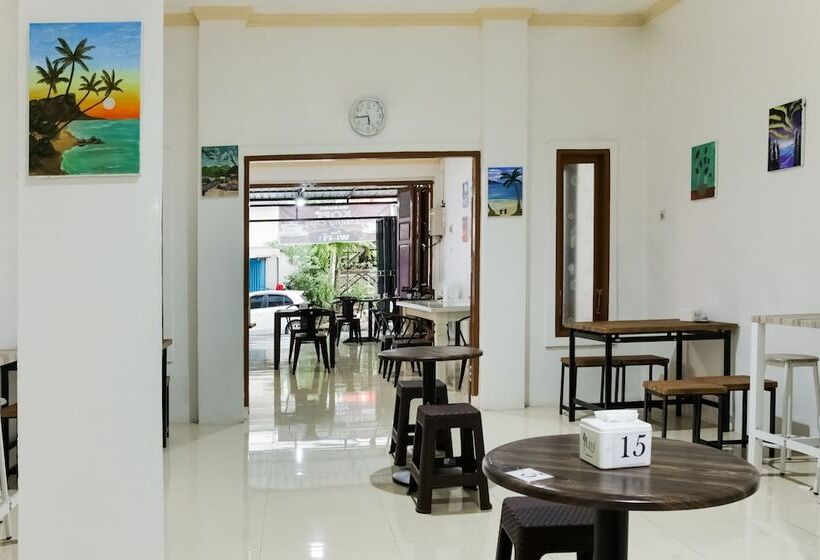 ホテル O Guest House Cahaya 7296