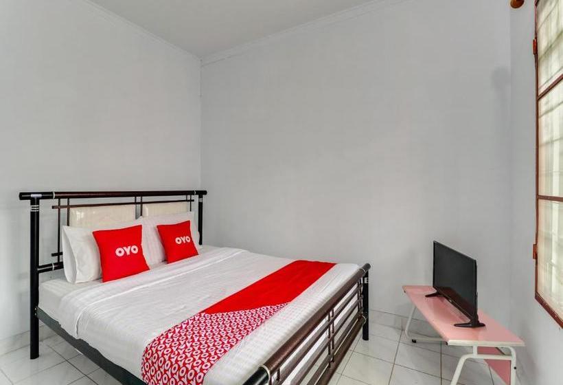 酒店 Oyo 90014 Green House Cipanas