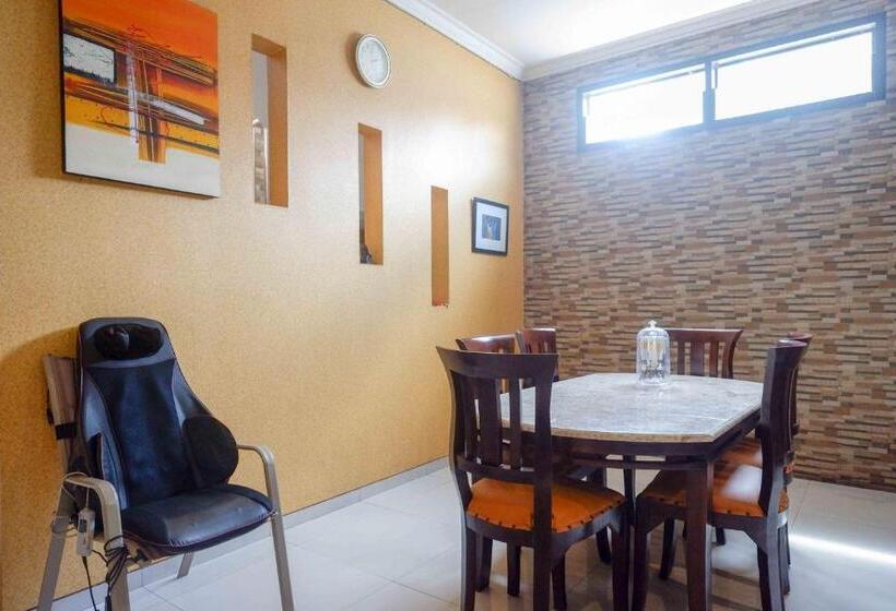 Hotel Reddoorz Syariah Near Pltu Cilacap