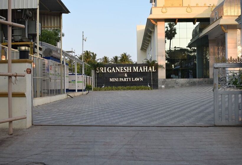 فندق Sri Kavimany Residency, Near Auro Beach