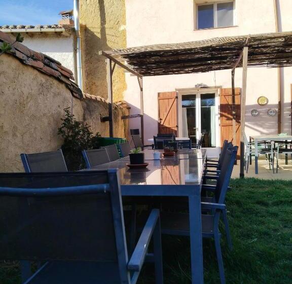 Las Hadas Albergue  Solo Para Peregrinos   Vegano  Bar