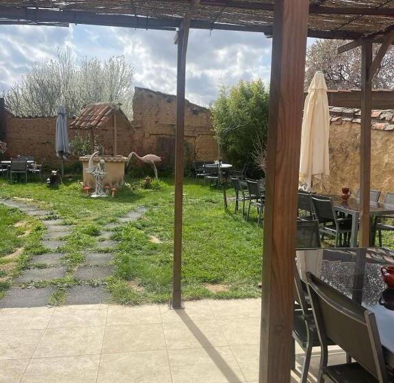 Las Hadas Albergue  Solo Para Peregrinos   Vegano  Bar