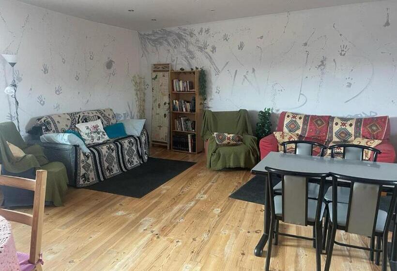 Las Hadas Albergue  Solo Para Peregrinos   Vegano  Bar