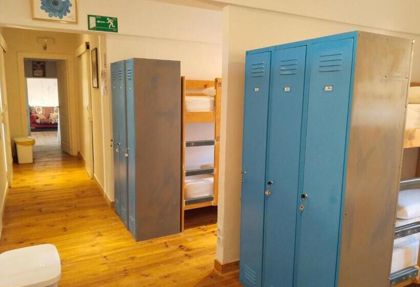 Las Hadas Albergue  Solo Para Peregrinos   Vegano  Bar