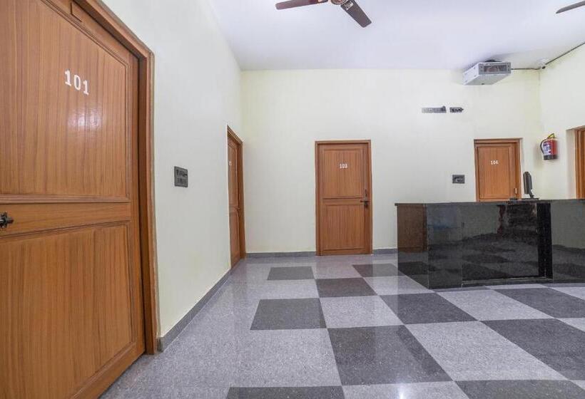 פנסיון Oyo Home 71857 Gautam Villa