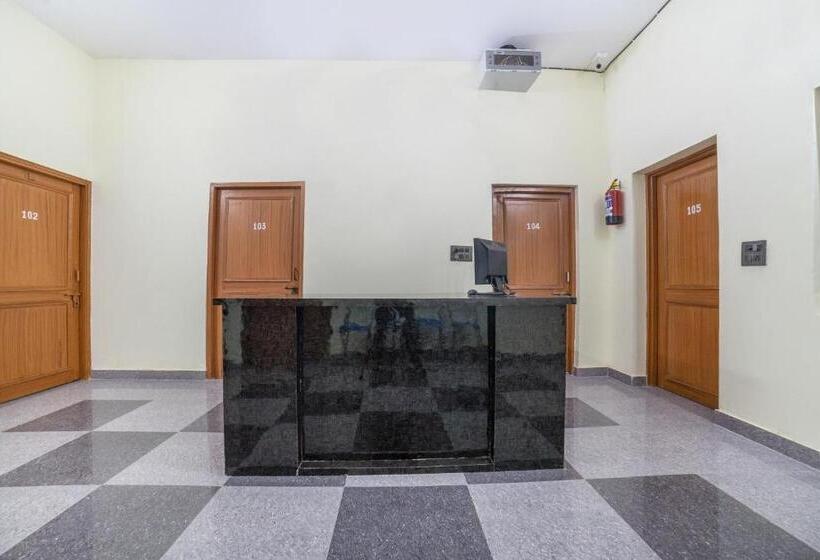 פנסיון Oyo Home 71857 Gautam Villa