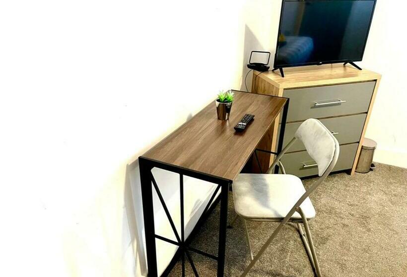 פנסיון Free Parking  Sandal Park View