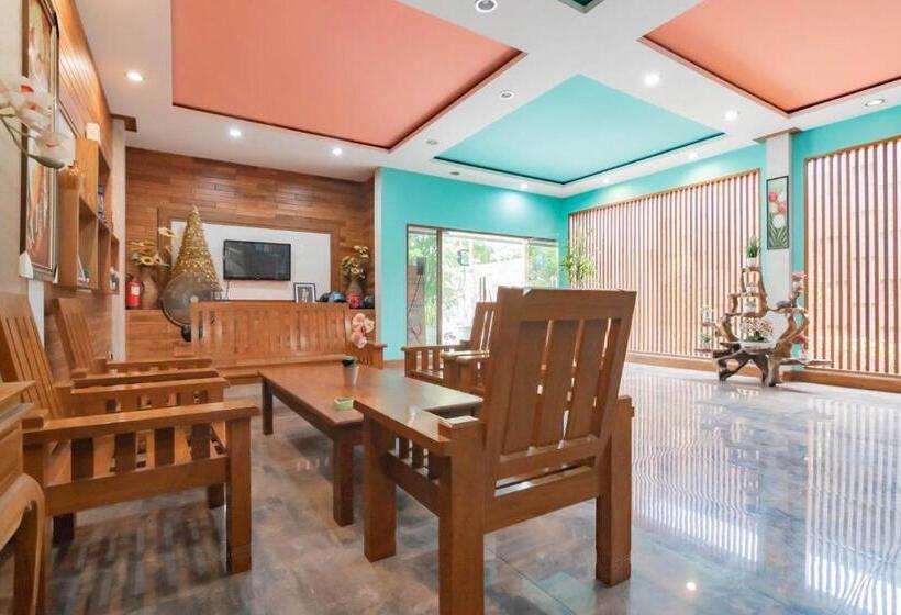 Sans Hotel Budaya Cirebon