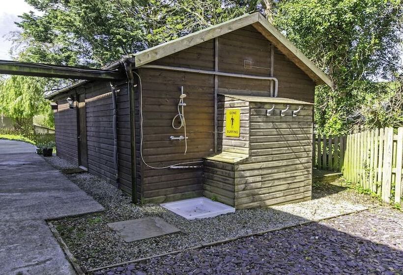 Streamways Nr Croyde 6 Bedroom, Sleeps 12 16, Hot Tub