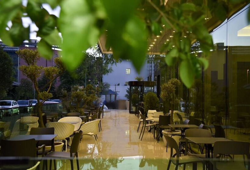 Vh Eurostar Tirana Hotel Congress & Tirana Spa
