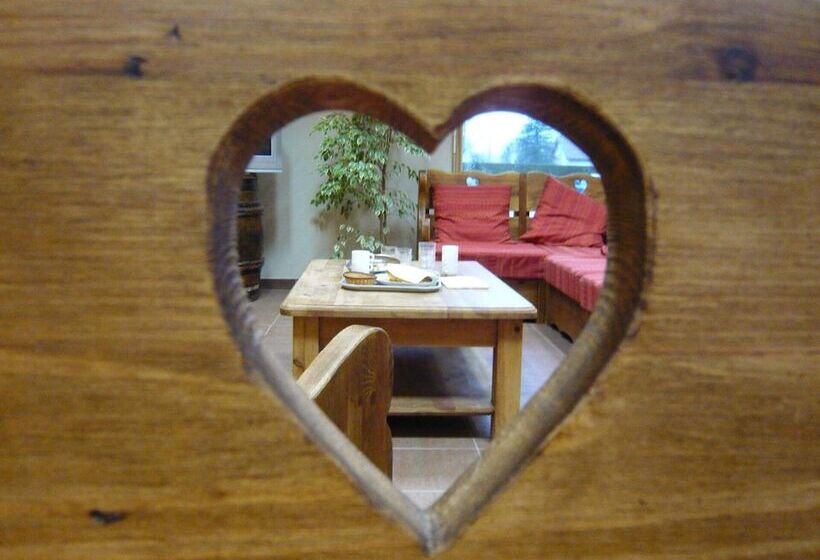 ユースホステル Auberge De Jeunesse Hi Pontarlier