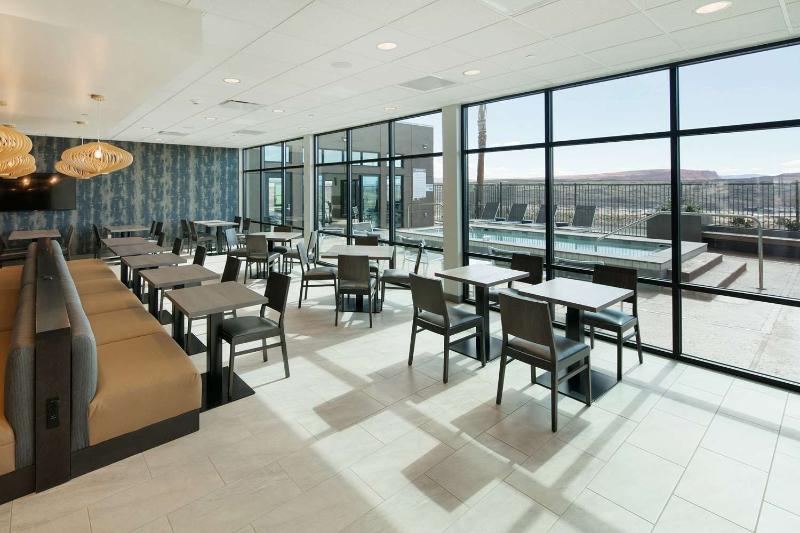 Отель Best Western Plus Settlers Point